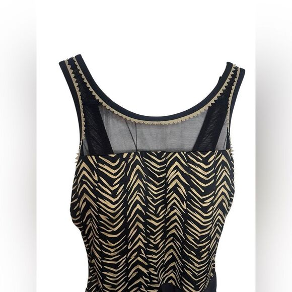 Jones New York Women's Black One Piece Swimsuit Size 10 Zigzag Summer Design - Picture 3 of 10